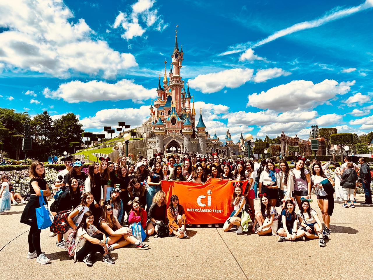 Hertfordshire + Tour Paris | Ardmore